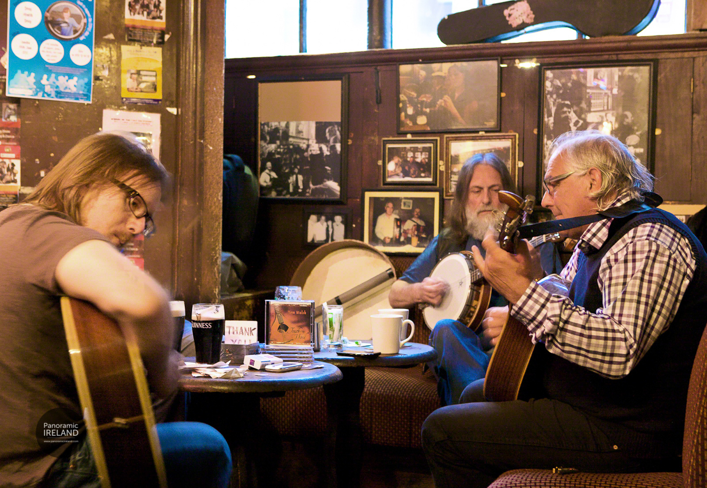 Tom Walsh playing traditional music at O'Donoghue's Dublin, home of The Dubliners Tom Walsh playing traditional music at O'Donoghue's Dublin, home of The Dubliners