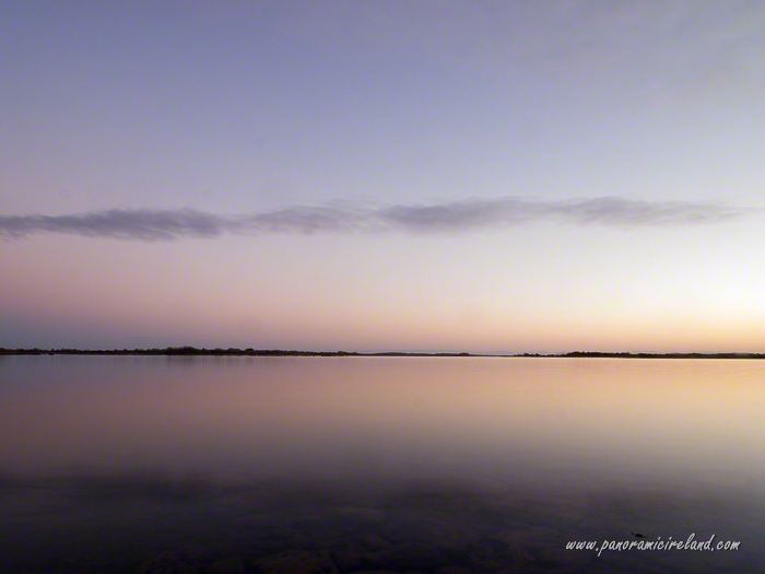 A different composition means different tones in the golden hour