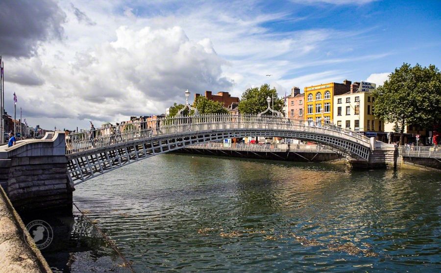 Dublin&#039;s Ha&#039;penny Bridge 360 Degree Panorama or Photosphere
