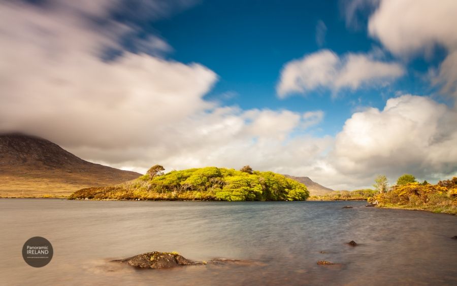 Connemara - Land of Mountains, Lake and Sky (and bog too)