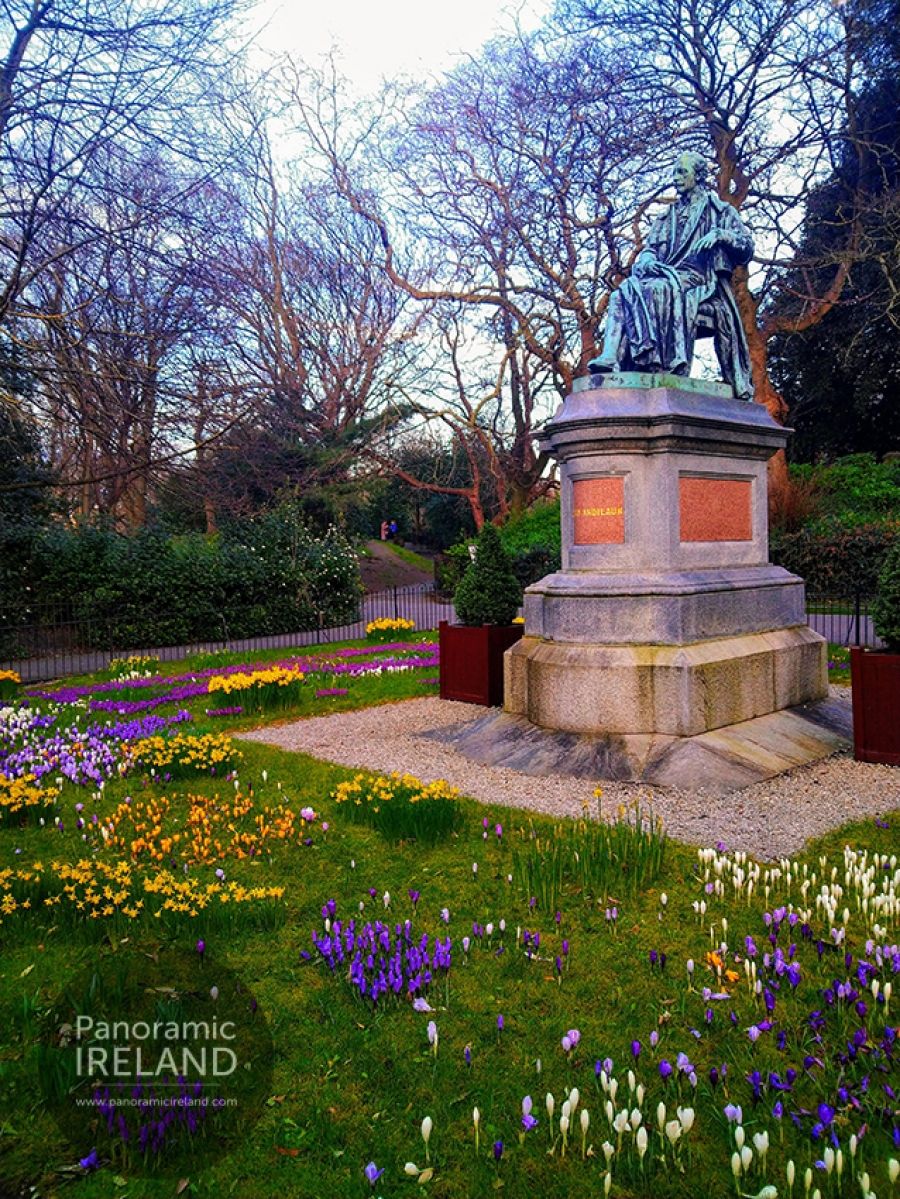 Lord Ardilaun (Sir Arthur Edward Guinness) and Saint Stephen&#039;s Green, Dublin