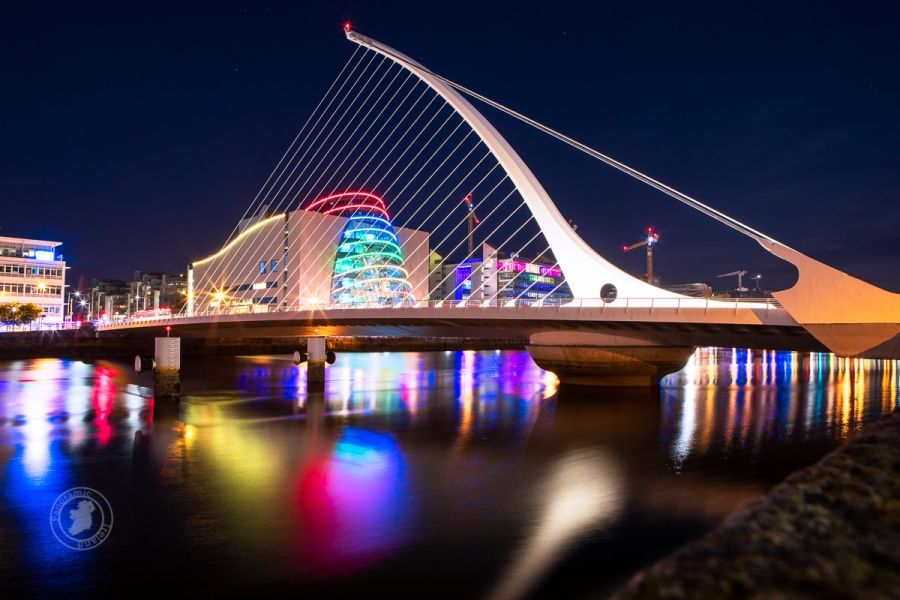 Dublin&#039;s Samuel Beckett Bridge at Night