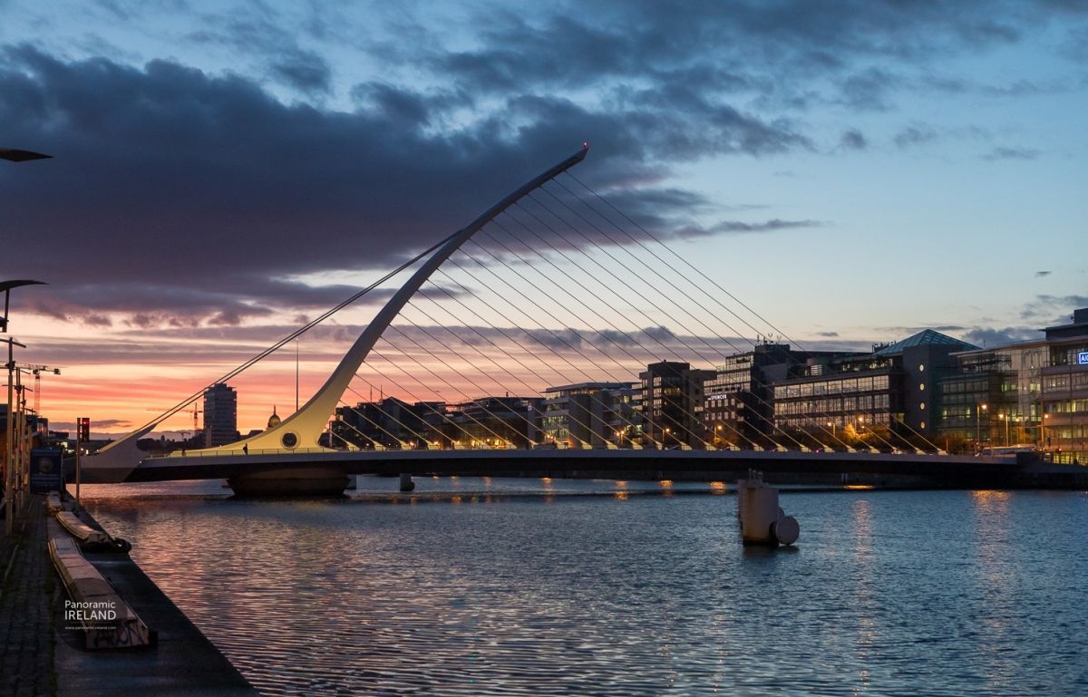 Red Sky at Night, to the Shepherd&#039;s (and Photographer&#039;s) Delight - Sunset in Dublin, Ireland