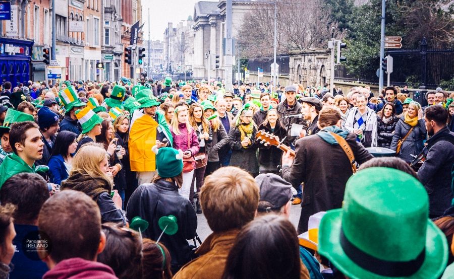 Coronavirus in Ireland, Saint Patrick&#039;s Day parades cancelled