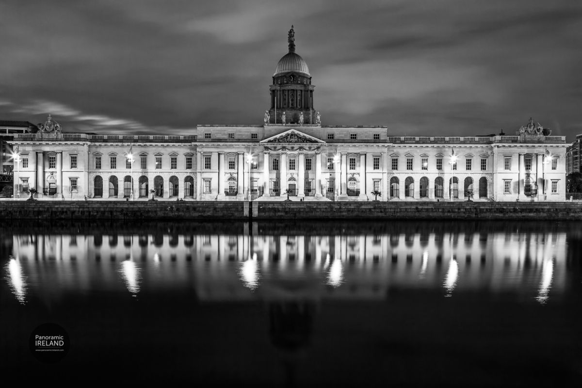 Reflections from Dublin&#039;s Custom House